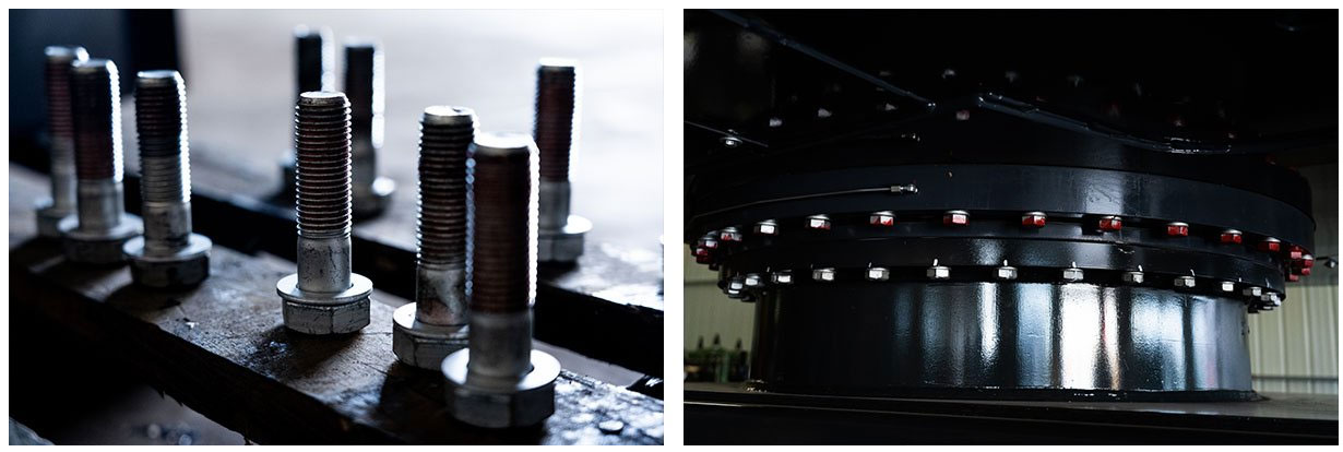 Screws Adopted for Amphibious Excavator