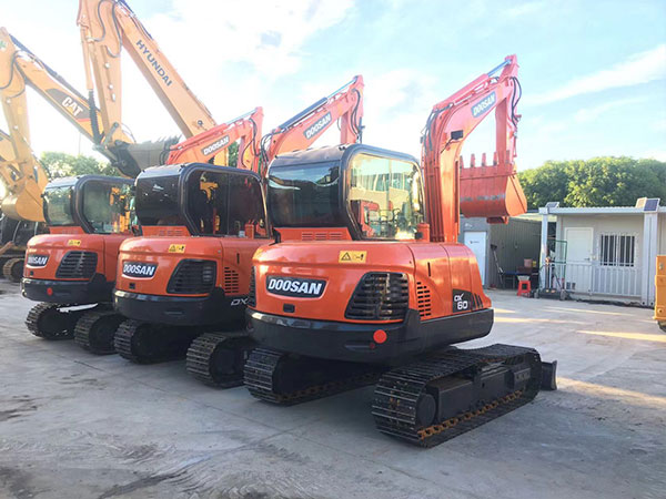 doosan Excavators Gallery