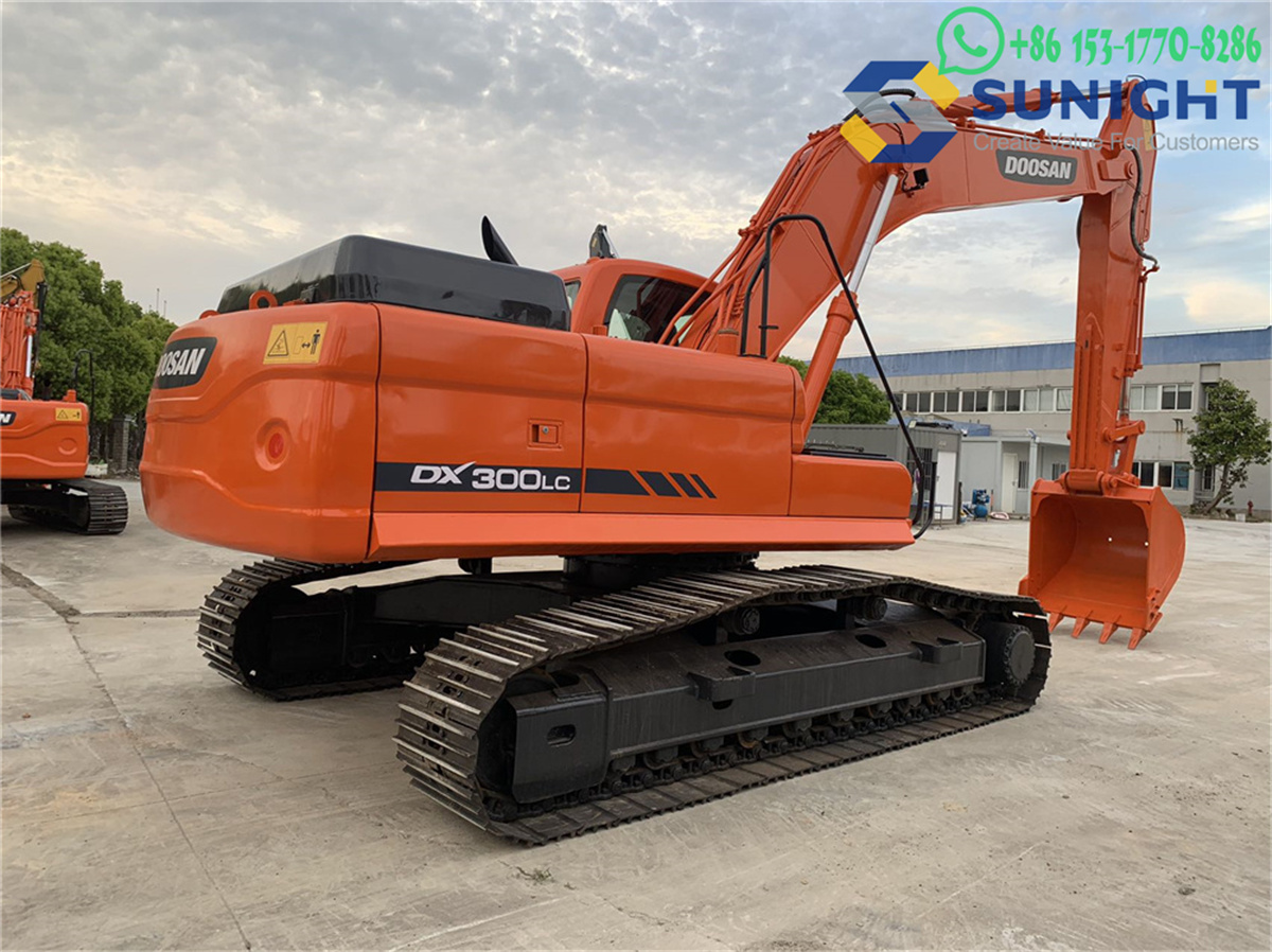 Doosan Excavator DX300