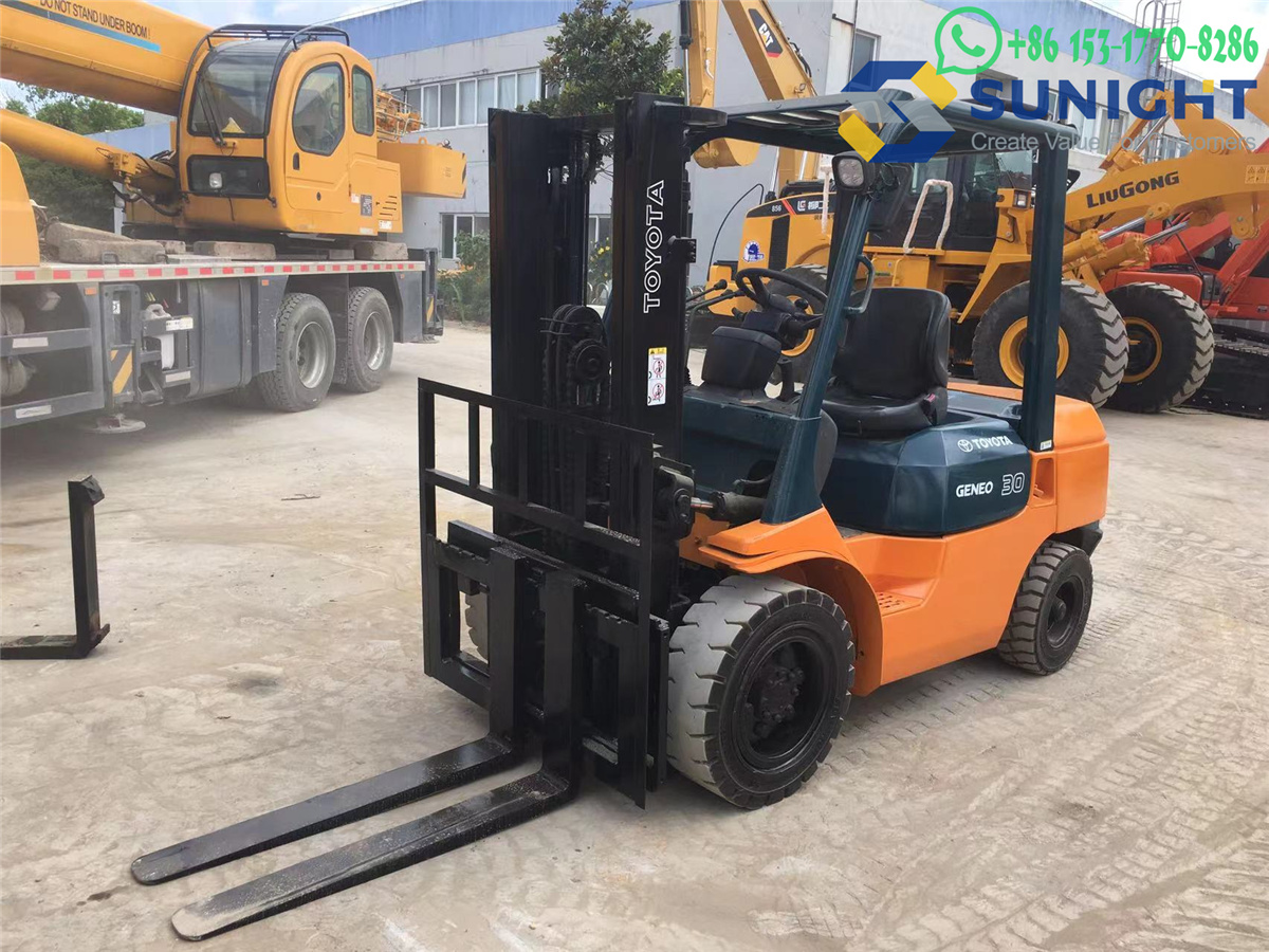 Used Forklift FD30