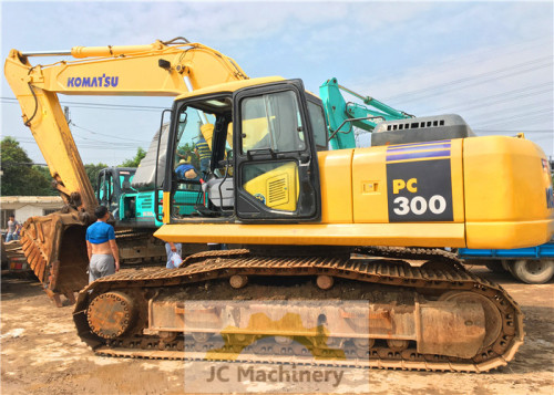 Used Komatsu Excavator PC300-7, Year 2013, 3600H