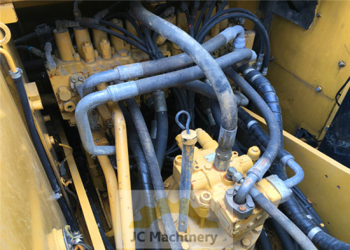 Used CAT Excavator 320D, Year 2017, 2750H